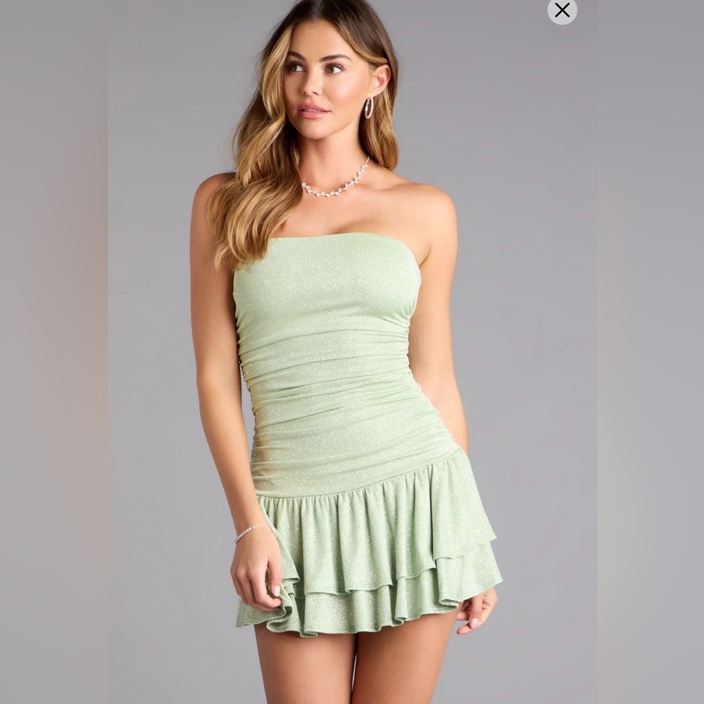 Windsor Here Comes The Sun Strapless Ruffled Mini Dress SzM pistachio green.